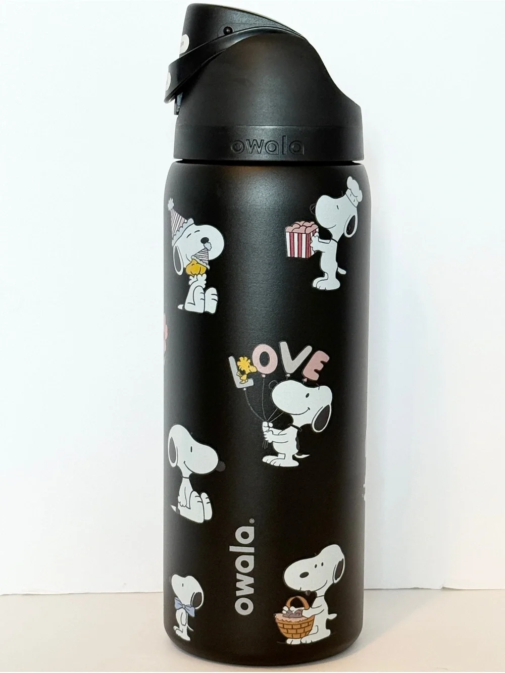 Owala Snoopy Insulated 32oz Water Bottle “Multiple Colors”